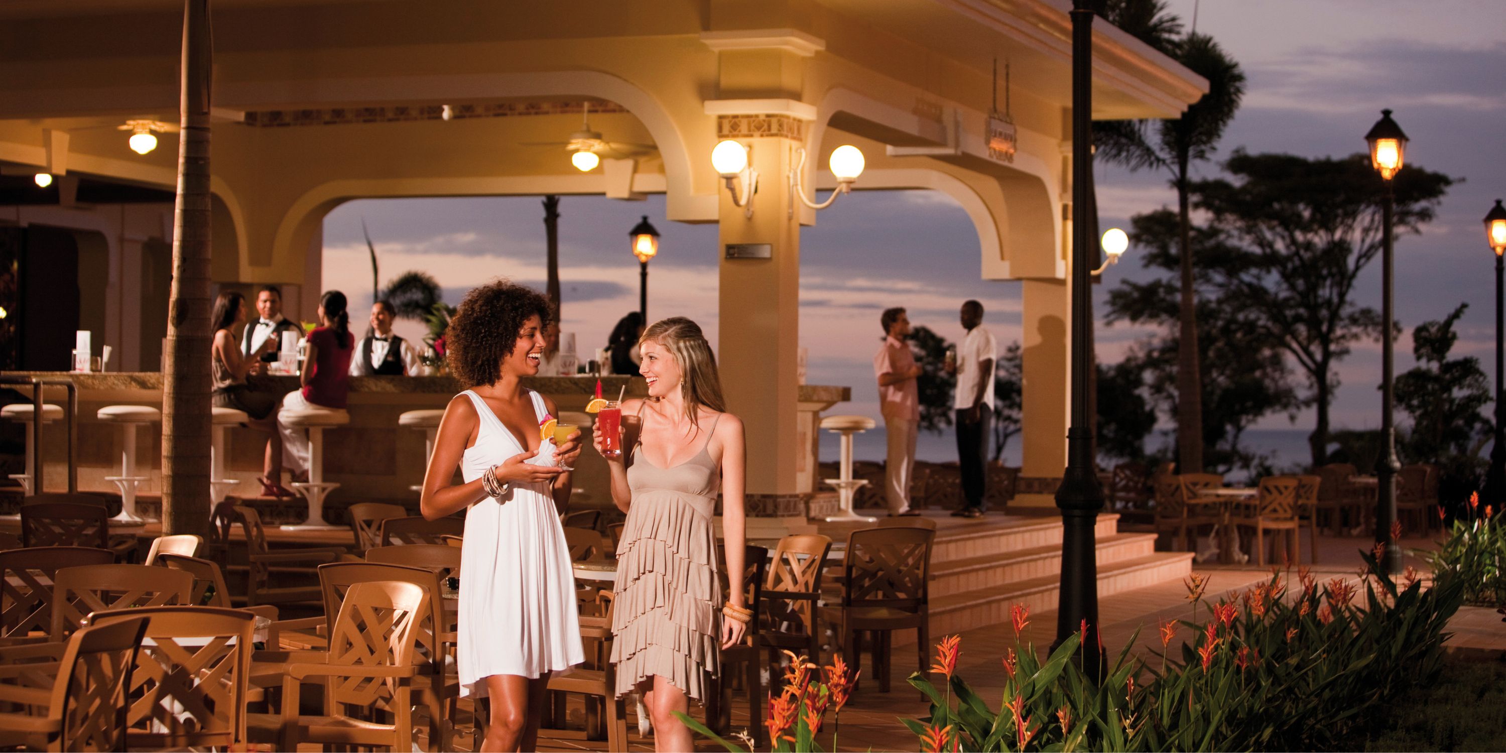 Riu Guanacaste Plaza Bar